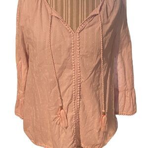 Crown and ivy size MED  lace eyelet top excellent  condition. Pale pink cute top